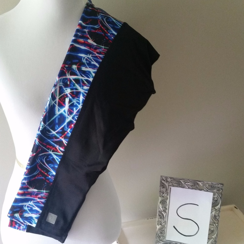 Small LuLaRoe Jade Workout Capris/Leggings